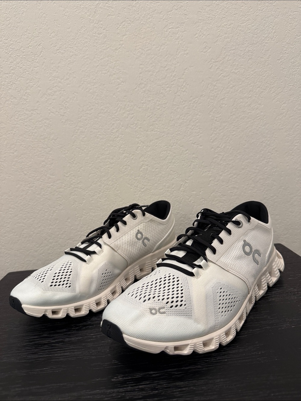 Men’s Size 10 - On Running Cloud Running Shoe - White Men's Lightweight Trainers - Picture 2 of 9